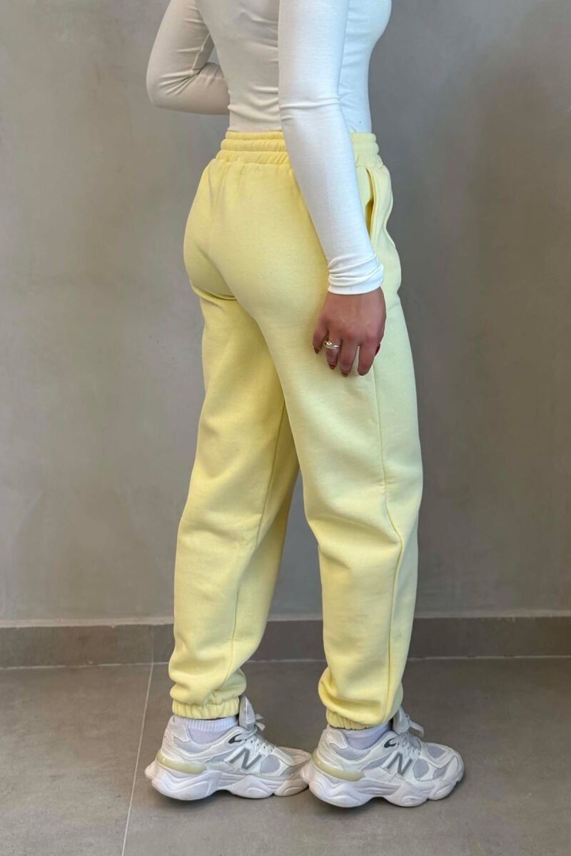 ONE COLOR FLUFFY WOMAN JOGGERS YELLOW/E VERDHE - 3