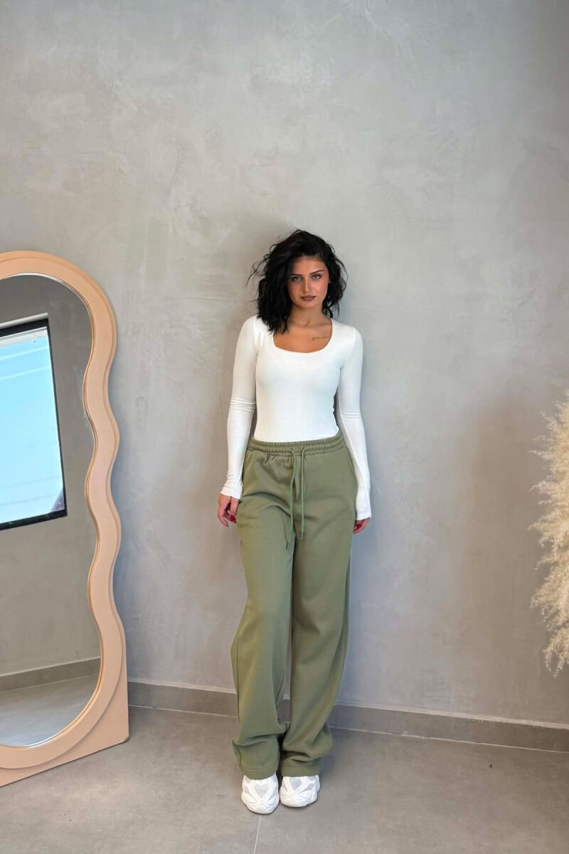 ONE COLOR FLUFFY WOMAN SWEATPANTS OLIVE/ULLI - 1
