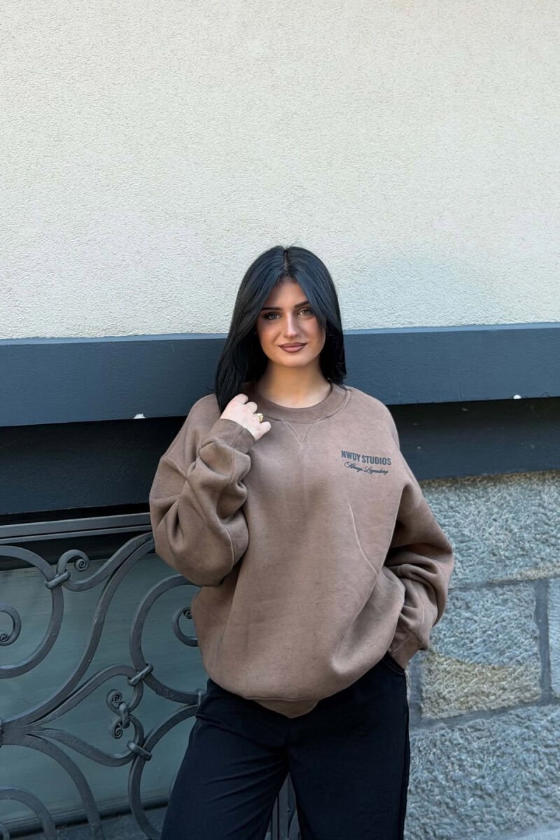 ONE COLOR FLUFFY WOMAN SWEATSHIRT BROWN/KAFE - 5