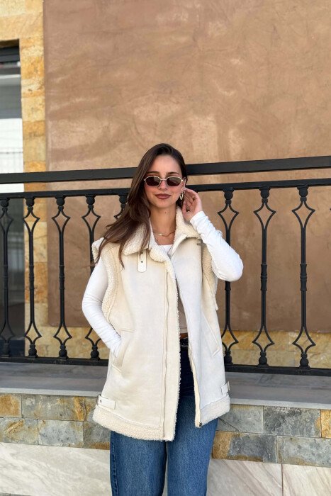 ONE COLOR FLUFFY WOMAN VEST CREAM/KREM 