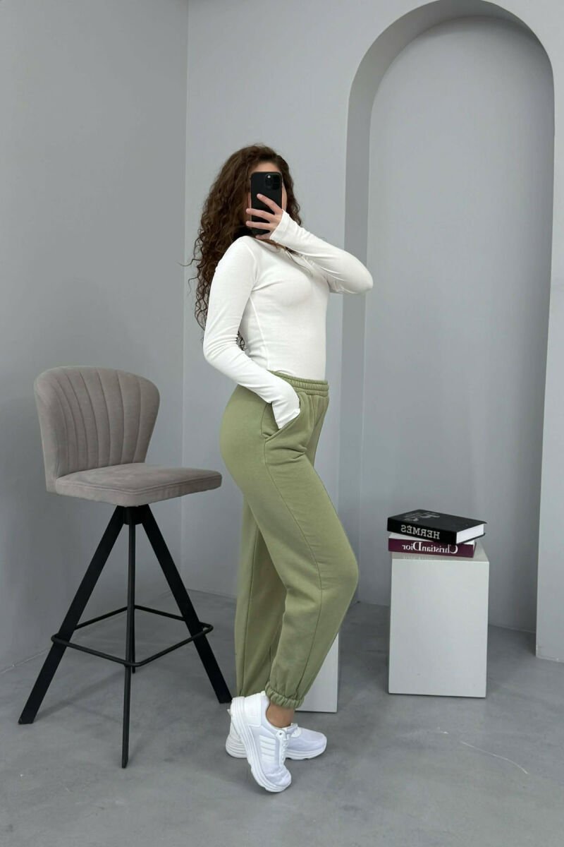 ONE COLOR FLUFFY WOMEN JOGGERS MINT/MENTE - 2
