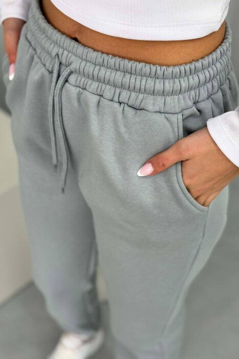 ONE COLOR FLUFFY WOMEN JOGGERS MINT/MENTE - 4