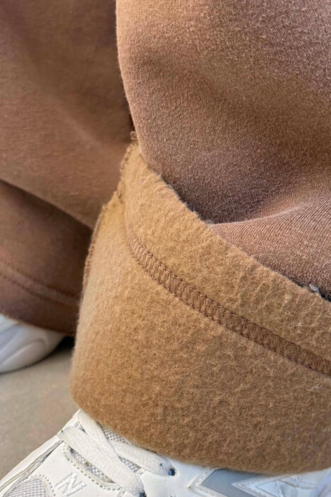 ONE COLOR FLUFFY WRITTINGS WOMAN SWEATPANTS BROWN/KAFE - 2