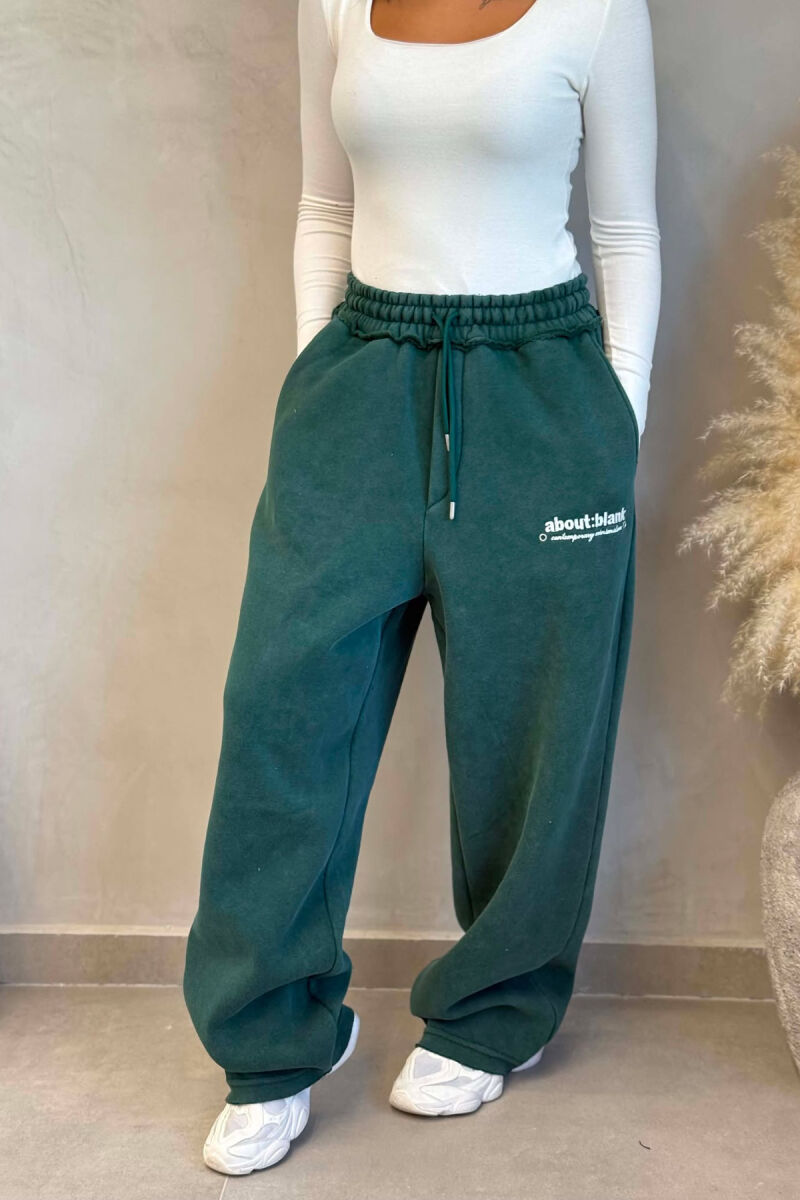 ONE COLOR FLUFFY WRITTINGS WOMAN SWEATPANTS GREEN/JESHILE - 5