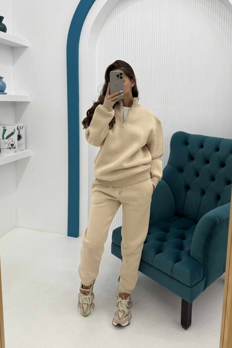 SET NJË NGJYRËSH ME PUSH BLUZE ME JAKË ME ZINXHIR+TUTA PËR FEMRA NË NGJYRË BEZHË - KLAUDIO FASHION
