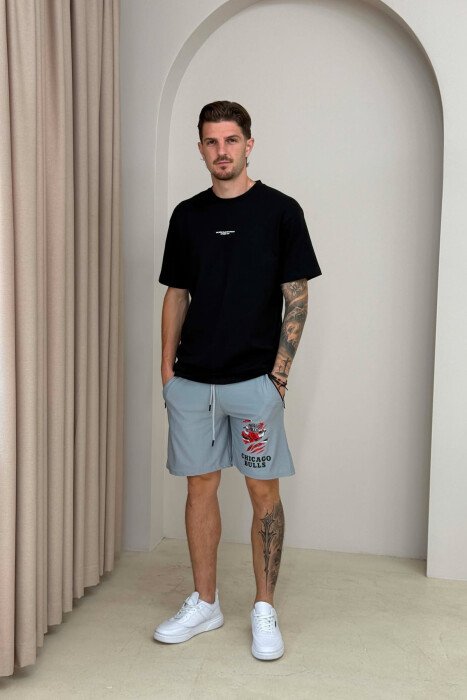 ONE COLOR FRONT IMAGE MEN SHORT SWEATPANTS GREY/GRI - KLAUDIO FASHION