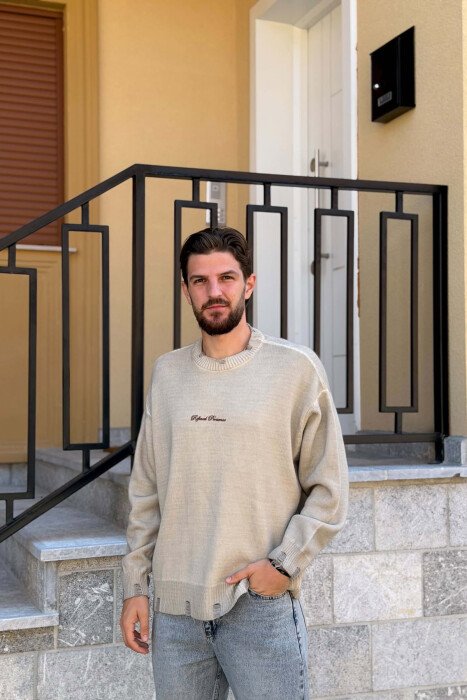 ONE COLOR FRONT WRITTINGS MEN SWEATER BEIGE/BEZHE - KLAUDIO FASHION