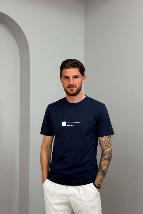 T-SHIRT NJE NGJYRESH ME SHKRIME PER MESHKUJ NE NGJYRE BLU 