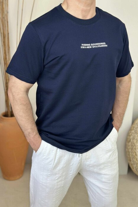 ONE COLOR FRONT WRITTINGS MEN T-SHIRT DARK BLUE/BEE - KLAUDIO FASHION