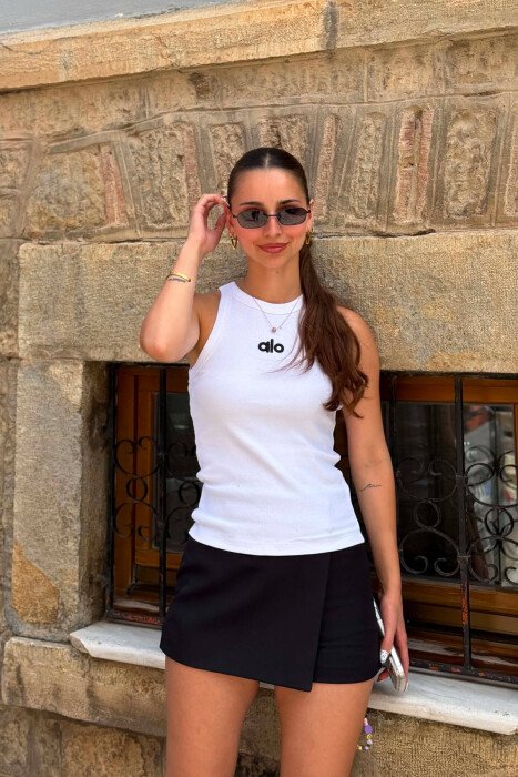 ONE COLOR FRONT WRITTINGS WOMAN TANK TOP WHITE-E BARDHE - KLAUDIO FASHION