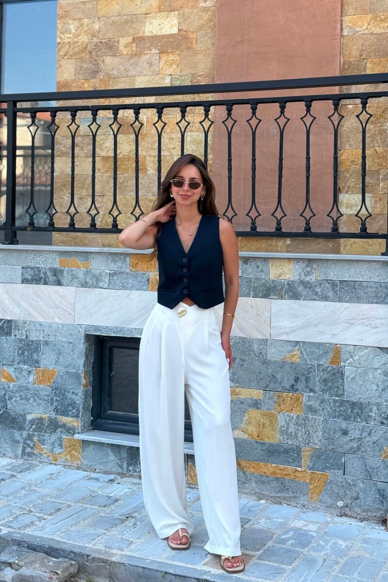 ONE COLOR GOLD BUTTON WOMAN TROUSERS WHITE-E BARDHE - 1