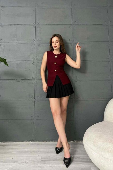 KANATJERE NJE NGJYRESHE ME BUTONA GOLD PER FEMRA NE NGJYRE VISHNJE 