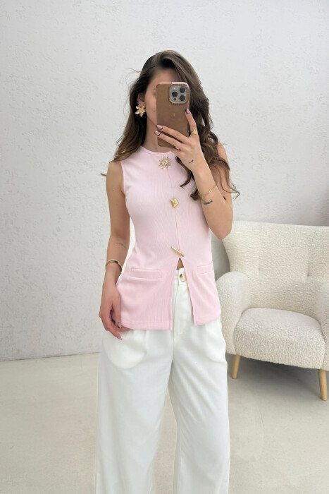 KANATJERE NJE NGJYRESHE ME BUTONA GOLD PER FEMRA NE NGJYRE ROZE 