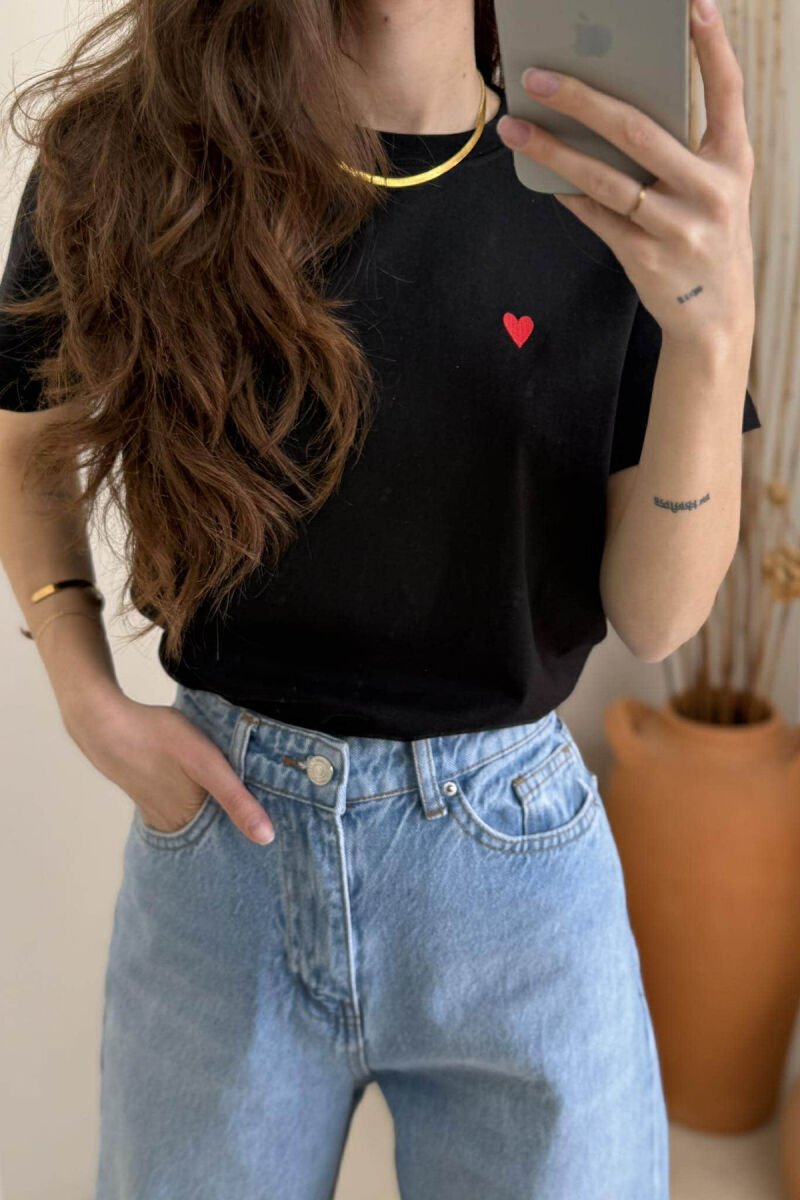 ONE COLOR HEART LOGO SIMPLE WOMEN T-SHIRT BLACK/ E ZEZE - 3