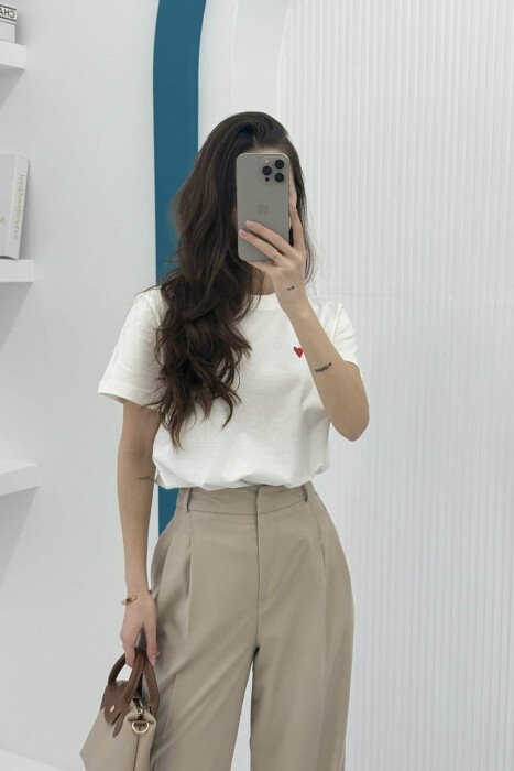 ONE COLOR HEART LOGO SIMPLE WOMEN T-SHIRT WHITE-E BARDHE 
