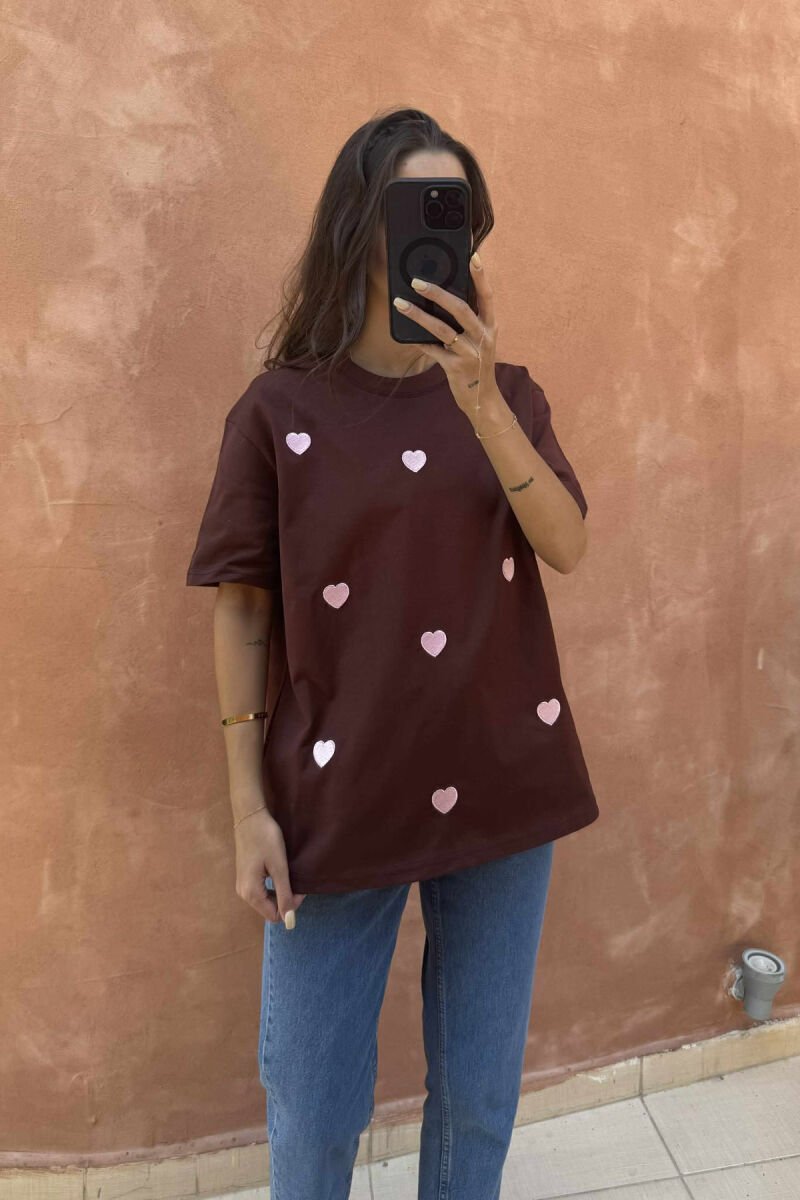 ONE COLOR HEARTS DESIGN WOMEN T-SHIRT BROWN/KAFE - 2