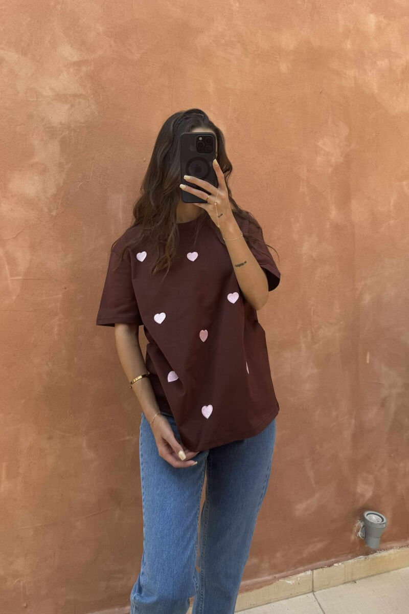 ONE COLOR HEARTS DESIGN WOMEN T-SHIRT BROWN/KAFE - 3