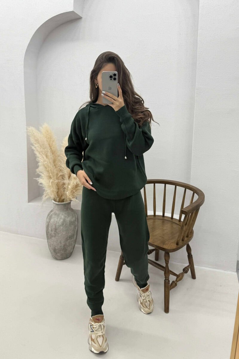 ONE COLOR HOODED WOMEN KNIT SET DARK GREEN/JEE - 1
