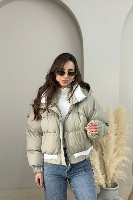 XHUP I SHKURTER NJE NGJYRESH ME ZINXHIR PER FEMRA NE NGJYRE BEZHE - KLAUDIO FASHION