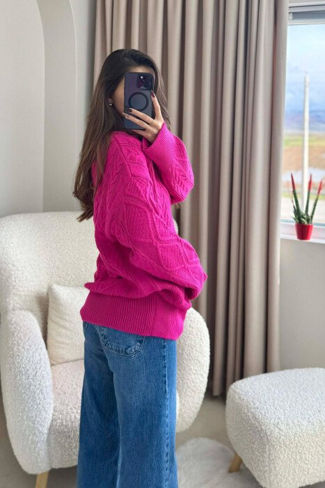 ONE COLOR KNITTED ROUND NECK WOMEN SWEATER FUCHSIA/CIKLAMI - 3