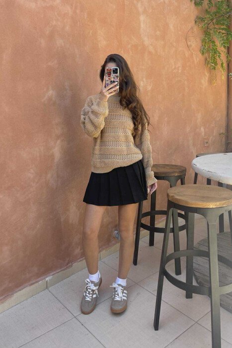ONE COLOR KNITTED ROUND NECK WOMEN SWEATER LIGHT BROWN/KAZB - 1