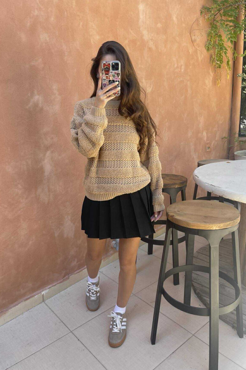 ONE COLOR KNITTED ROUND NECK WOMEN SWEATER LIGHT BROWN/KAZB - 2