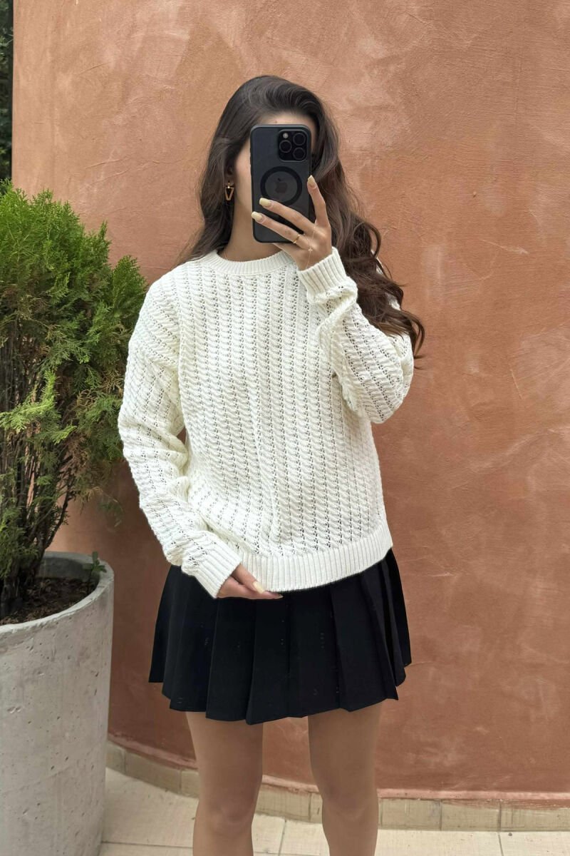 ONE COLOR KNITTED SIMPLE WOMEN SWEATER CREAM/KREM - 2
