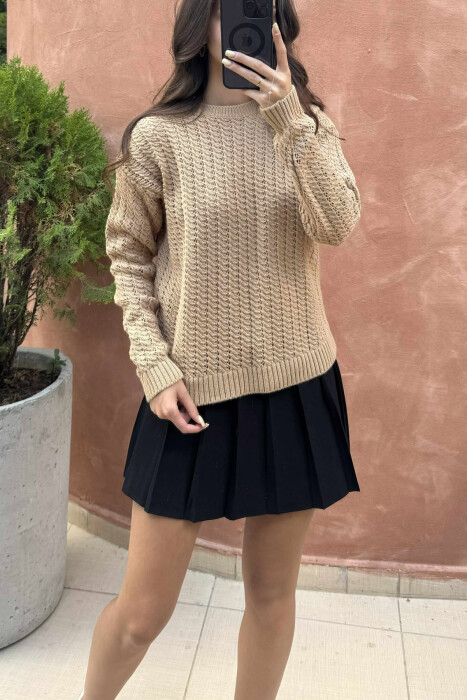 ONE COLOR KNITTED SIMPLE WOMEN SWEATER LIGHT BROWN/KAZB - 2