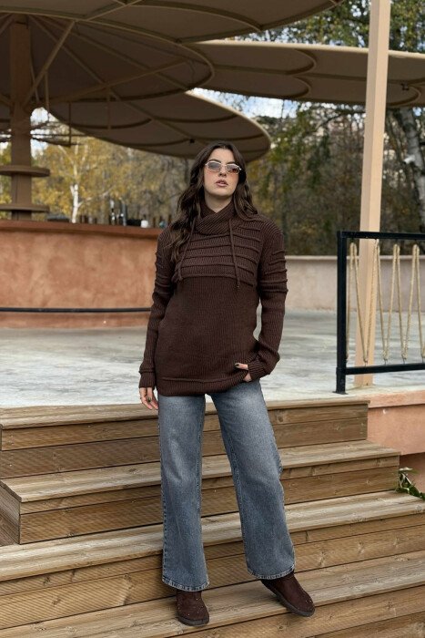 ONE COLOR KNITTED WOMEN SWEATER DARK BROWN/KAE 