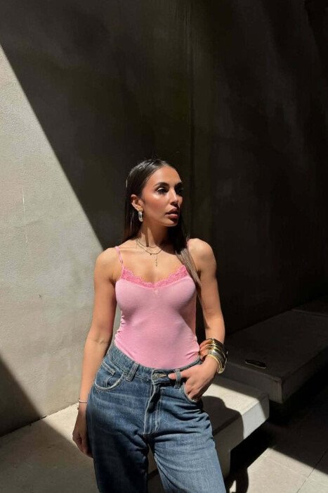 ONE COLOR LACE DETAIL WOMAN TANK TOP PINK/ROZE - 