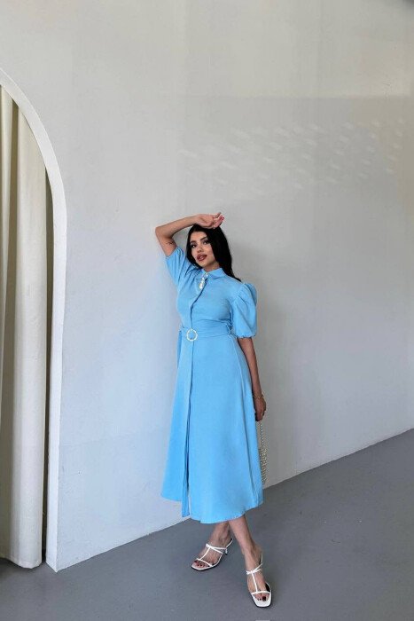 FUSTAN NJË NGJYRËSH ME JAKË POLO DHE LIDHËSE NË BEL PËR FEMRA NË NGJYRE BABY BLUE 