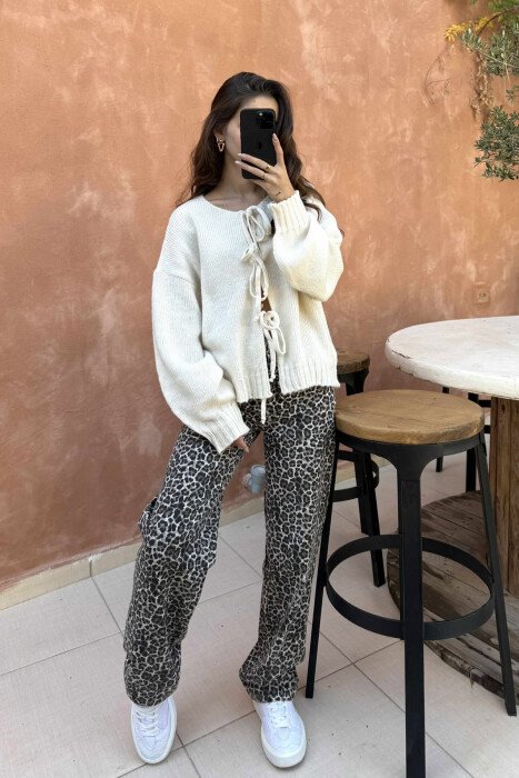 ONE COLOR LACINGS WOMEN CARDIGAN CREAM/KREM - KLAUDIO FASHION
