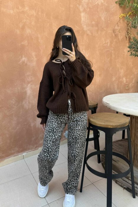 ONE COLOR LACINGS WOMEN CARDIGAN DARK BROWN/KAE - KLAUDIO FASHION