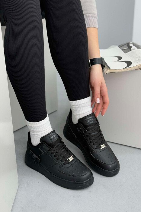 ONE COLOR LITTLE WRITTINGS WOMEN SNEAKERS BLACK/ E ZEZE - 1
