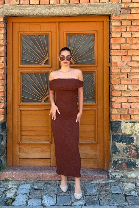 FUSTAN I THJESHTE PER FEMRA NE NGJYRE KAFE 