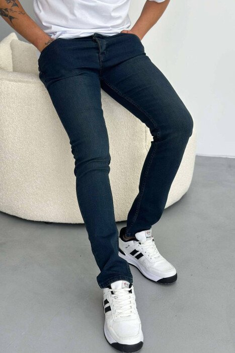 ONE COLOR MEN JEANS DARK BLUE/BEE - KLAUDIO FASHION
