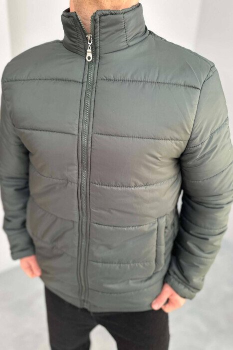 XHUP NJË NGJYRËSH PËR MESHKUJ NË NGJYRËN JESHILE PYLLI - KLAUDIO FASHION