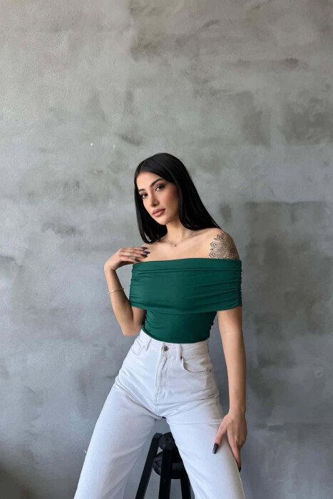 ONE COLOR OFF SHOULDERS WOMAN T-SHIRT GREEN/JESHILE - 