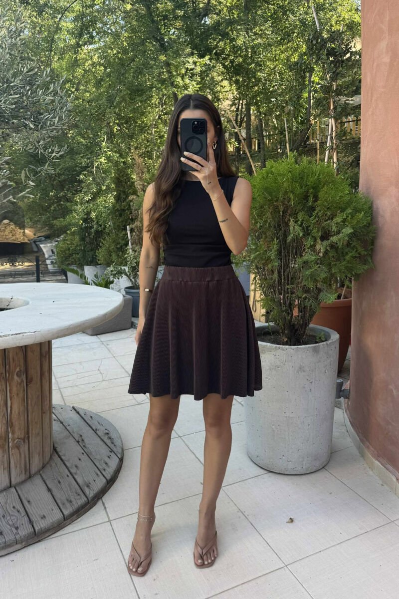 ONE COLOR PLEATED ELASTIC WAIST WOMEN SKORT BROWN/KAFE - 6