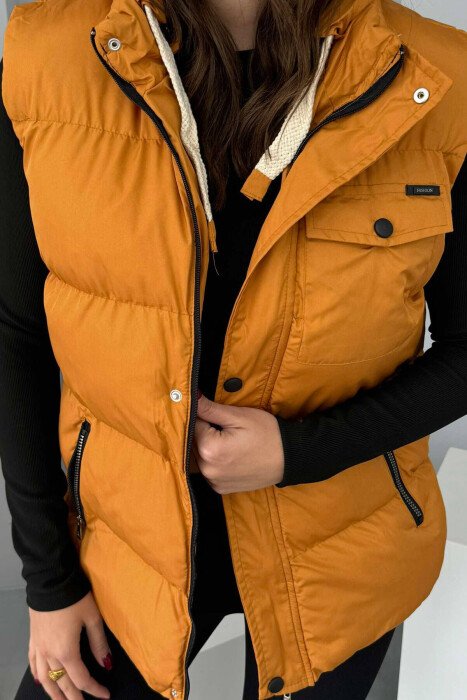 ONE COLOR PUFFER WOMEN VEST MUSTARD/MUSTARDE - KLAUDIO FASHION