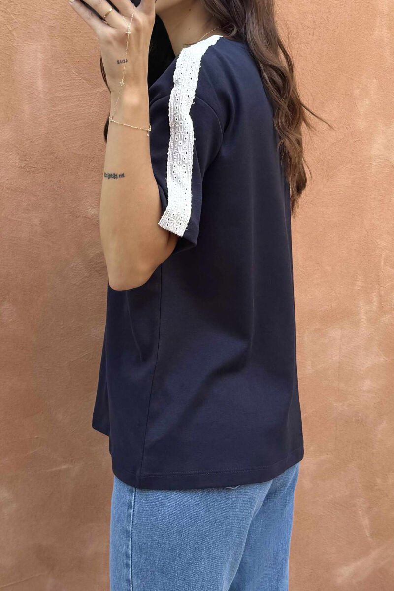 ONE COLOR ROUND NECK 95 FRONT LOGO WOMEN T-SHIRT DARK BLUE/BEE - 4