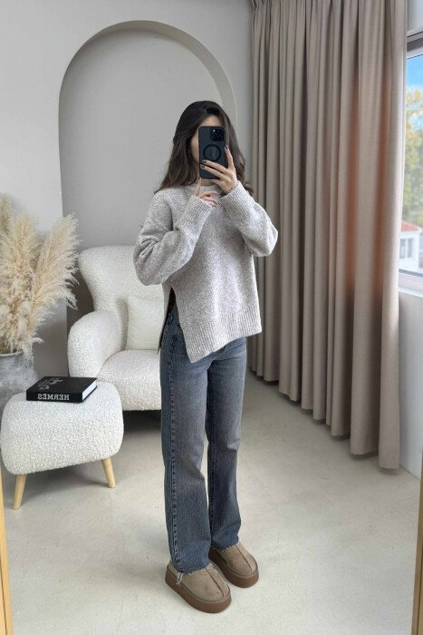 ONE COLOR ROUND NECK KNITTED WOMEN SWEATER BEIGE/BEZHE - 1
