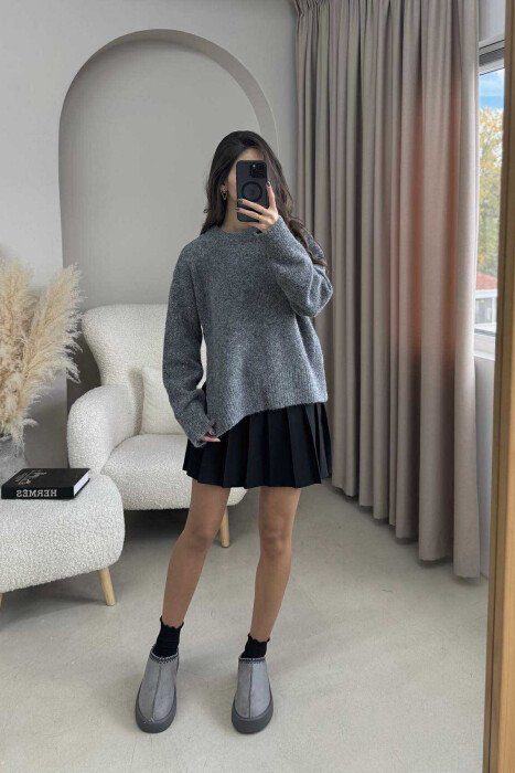 ONE COLOR ROUND NECK KNITTED WOMEN SWEATER DARK GREY/GEE 