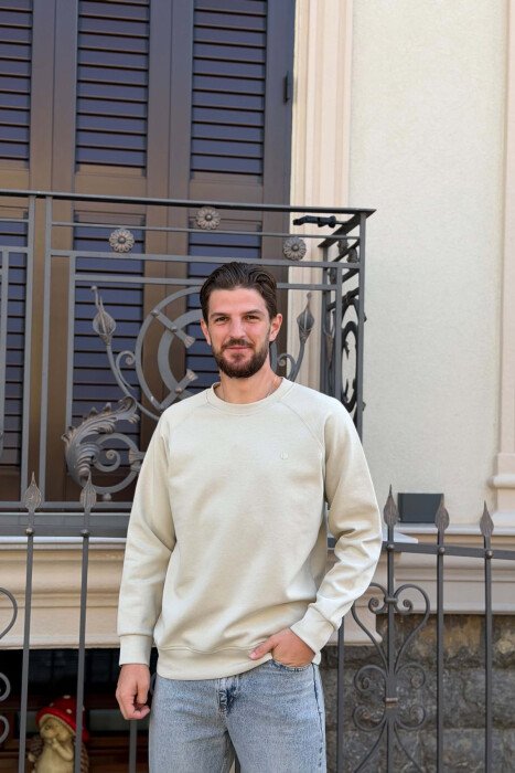 ONE COLOR ROUND NECK MEN SWEATSHIRT LIGHT MINT - KLAUDIO FASHION