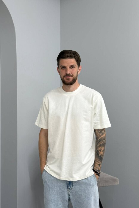 ONE COLOR ROUND NECK MEN T-SHIRT WHITE-E BARDHE - KLAUDIO FASHION