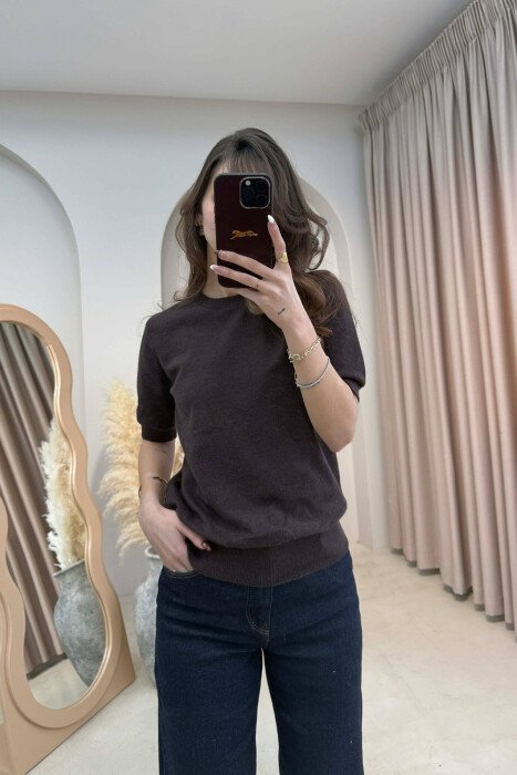 ONE COLOR ROUND NECK SHORT SLEEVE WOMEN SWEATER DARK BROWN/KAE 