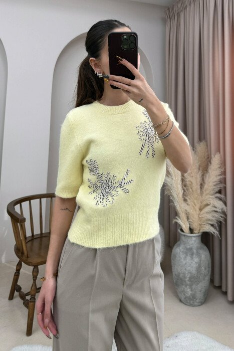 ONE COLOR ROUND NECK SHORT SLEEVE WOMEN SWEATER YELLOW/E VERDHE - KLAUDIO FASHION