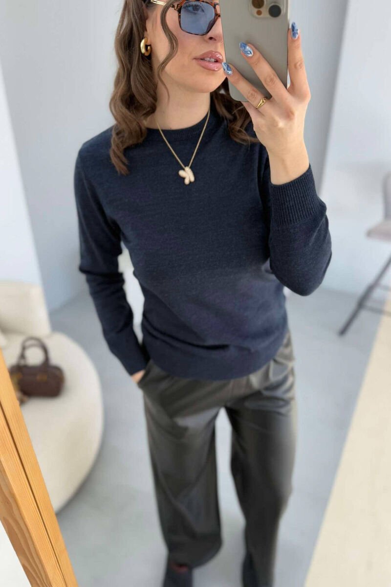 ONE COLOR ROUND NECK SIMPLE WOMEN SWEATER BLUE/BLU - 6
