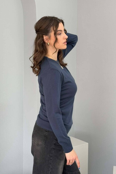 ONE COLOR ROUND NECK SIMPLE WOMEN SWEATER LIGHTBLUE/BZ - 2