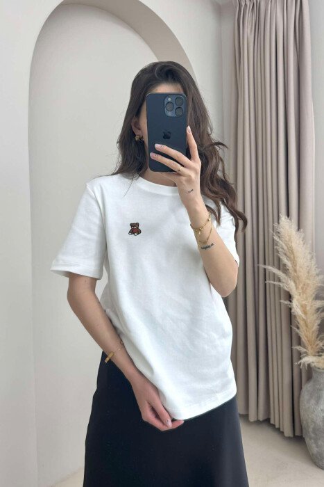 ONE COLOR ROUND NECK TEDDY BEAR LOGO WOMEN T-SHIRT WHITE-E BARDHE - KLAUDIO FASHION